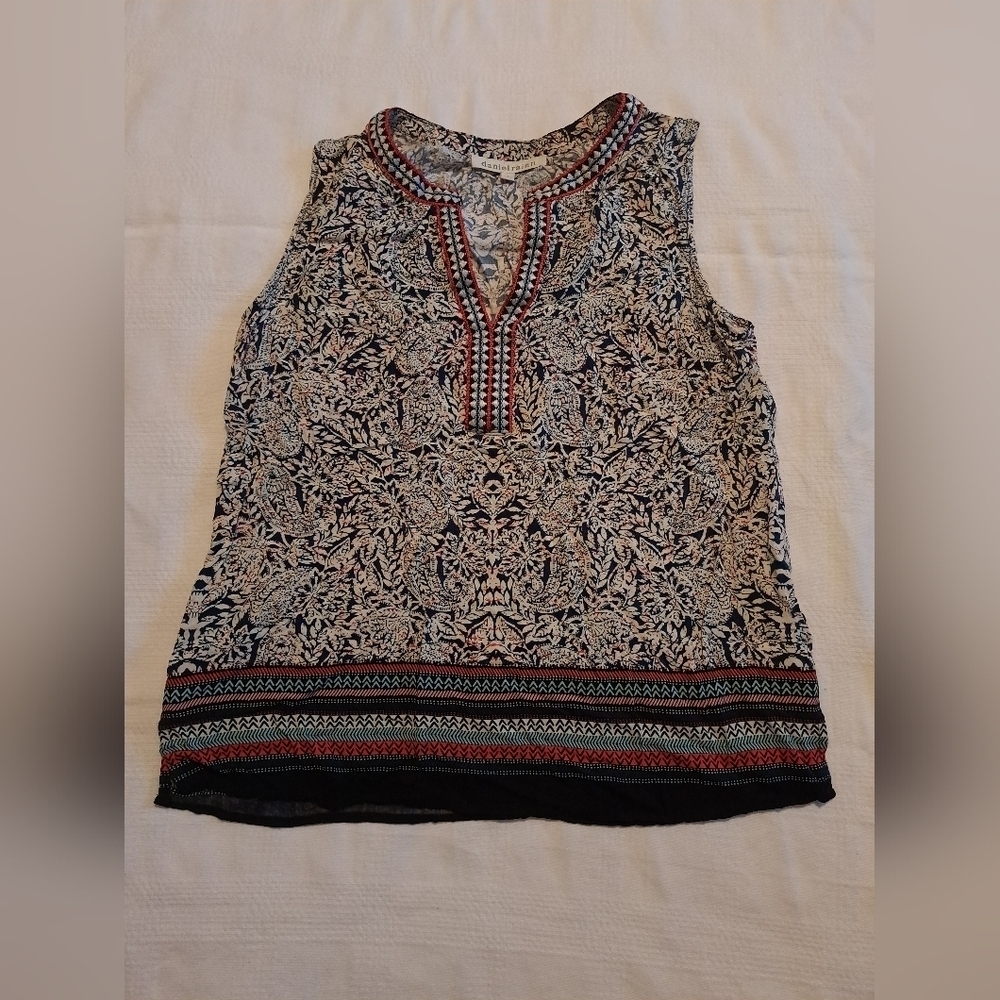Daniel Rainn women's size small rayon tank top, flowy VGUC